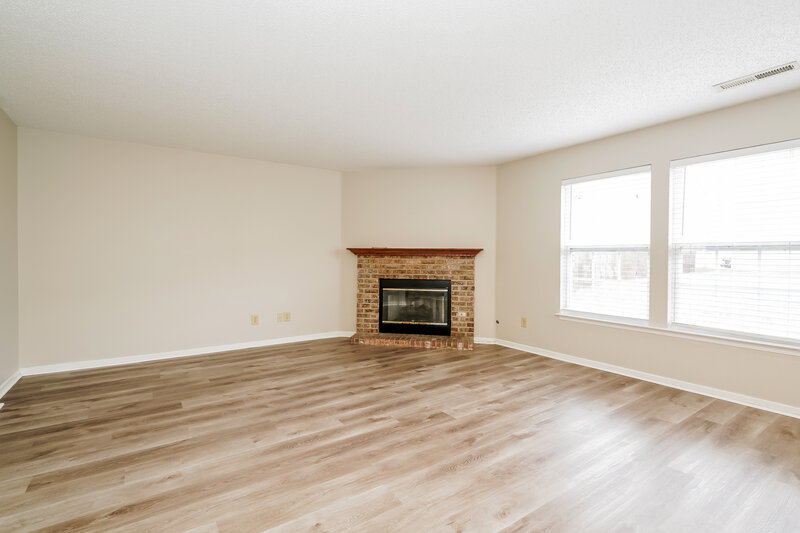 1,920/Mo, 10813 Timothy Ln Indianapolis, IN 46231 Living Room View