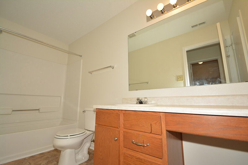 1,920/Mo, 10813 Timothy Ln Indianapolis, IN 46231 Master Bathroom View