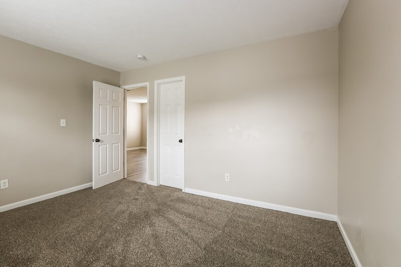 2,010/Mo, 7329 Kimble Dr Indianapolis, IN 46217 Bedroom View 2
