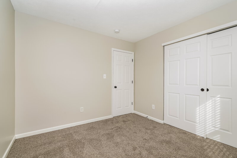 1,910/Mo, 7329 Kimble Dr Indianapolis, IN 46217 Misc View 14