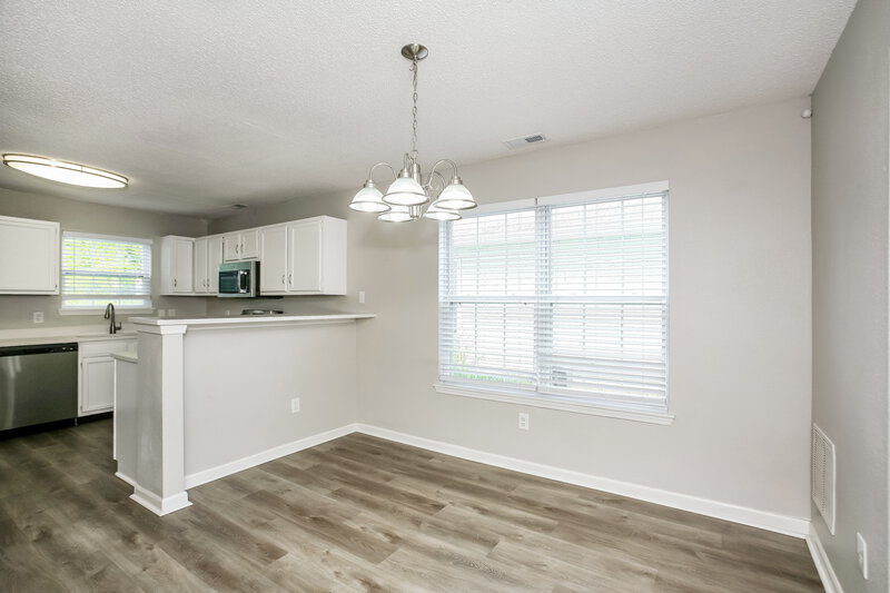 2,770/Mo, 15341 Ten Point Dr Noblesville, IN 46060 Dining Room View