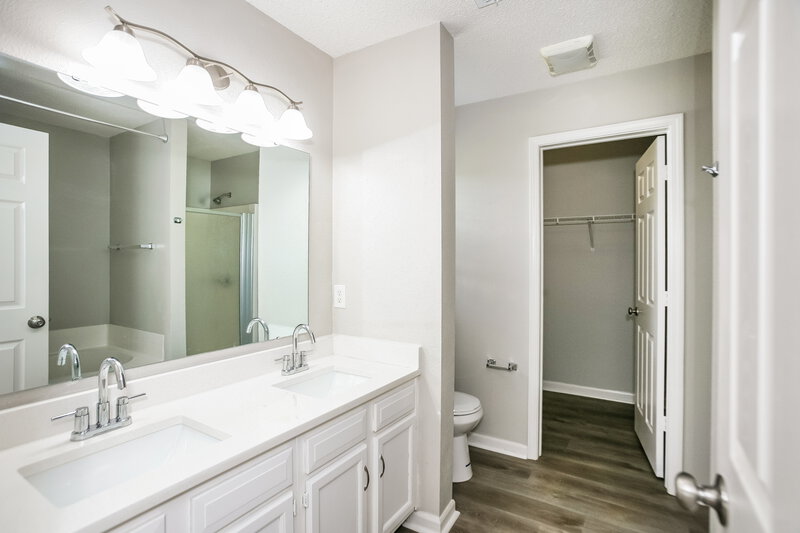 2,770/Mo, 15341 Ten Point Dr Noblesville, IN 46060 Main Bathroom View