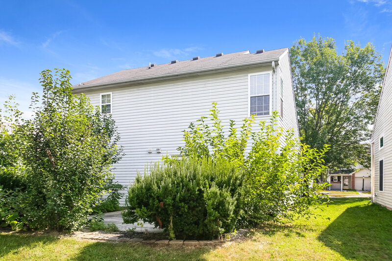 2,770/Mo, 15341 Ten Point Dr Noblesville, IN 46060 Rear View