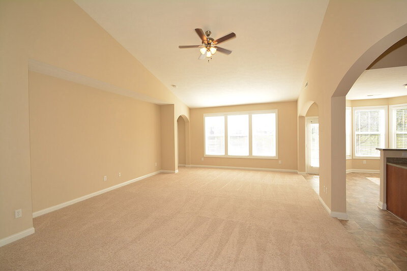 2,220/Mo, 2919 Tuscarora Ln Indianapolis, IN 46217 Great Room View