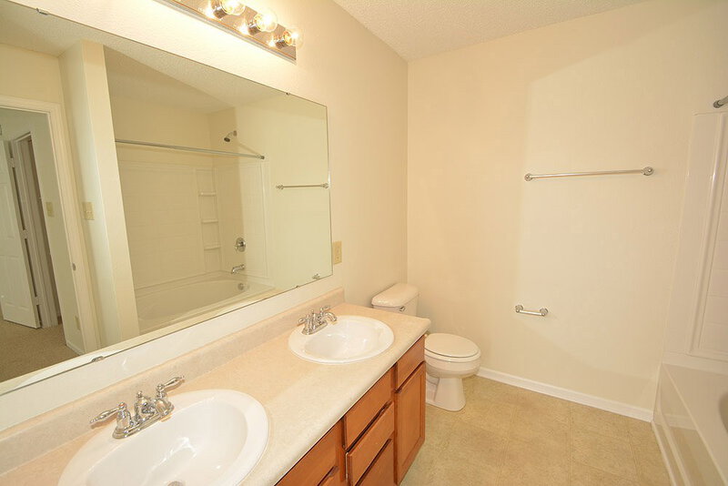 1,770/Mo, 15459 Border Dr Noblesville, IN 46060 Master Bathroom View
