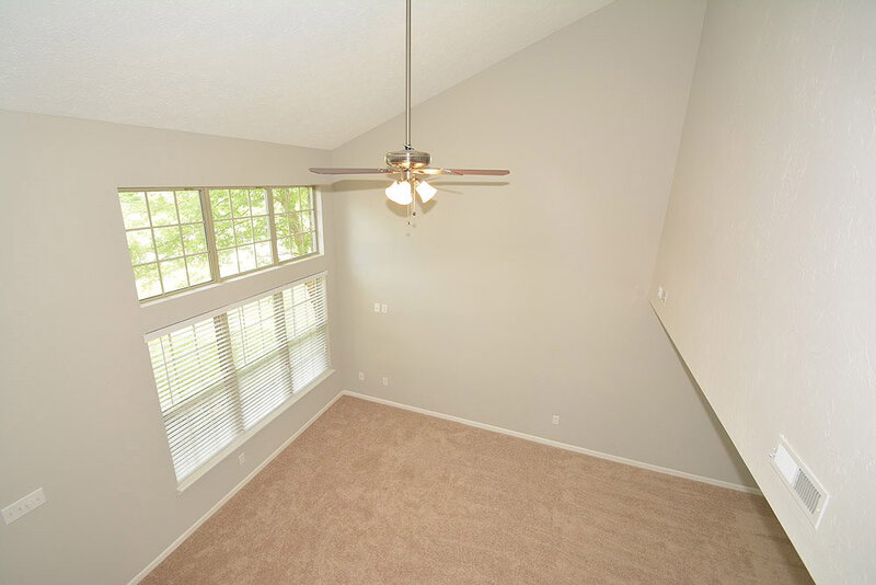 0/Mo, 8633 Douglaston Ct Indianapolis, IN 46234 Great Room View 2