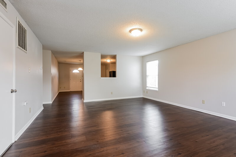 1,735/Mo, 1745 Brassica Way Indianapolis, IN 46217 Living Room View