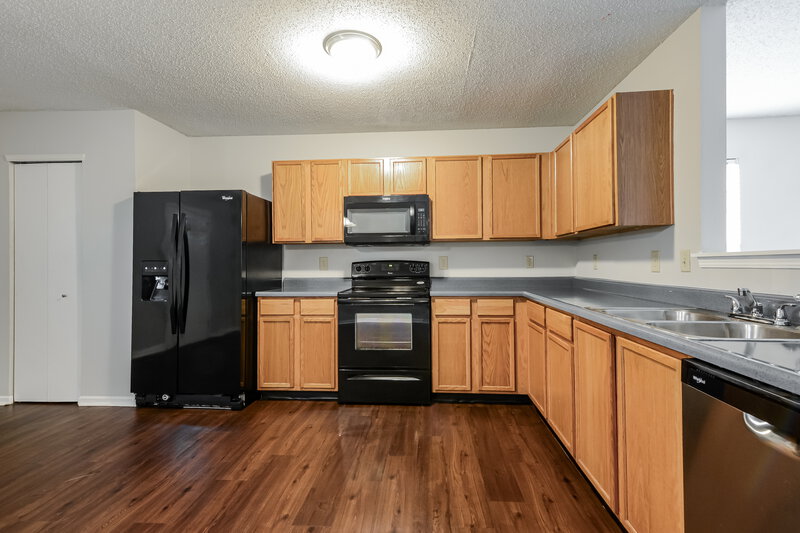 1,735/Mo, 1745 Brassica Way Indianapolis, IN 46217 Kitchen View