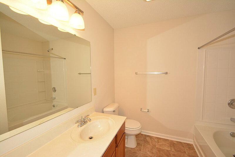1,450/Mo, 12162 Maize Dr Noblesville, IN 46060 Master Bathroom View