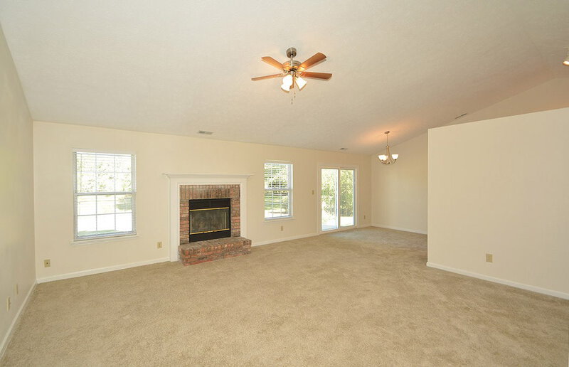1,630/Mo, 1242 S Jefferson St Brownsburg, IN 46112 Great Room View