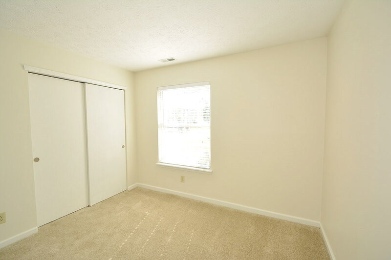 1,630/Mo, 1242 S Jefferson St Brownsburg, IN 46112 Bedroom View