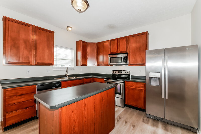 2,335/Mo, 12331 Quarterback Ln Fishers, IN 46037 Kitchen View