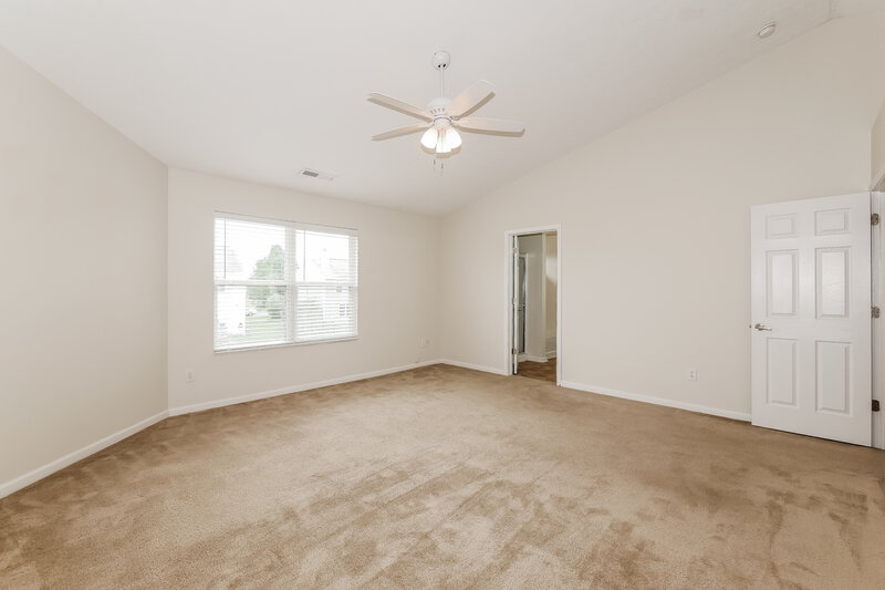 2,335/Mo, 12331 Quarterback Ln Fishers, IN 46037 Main Bedroom View 2