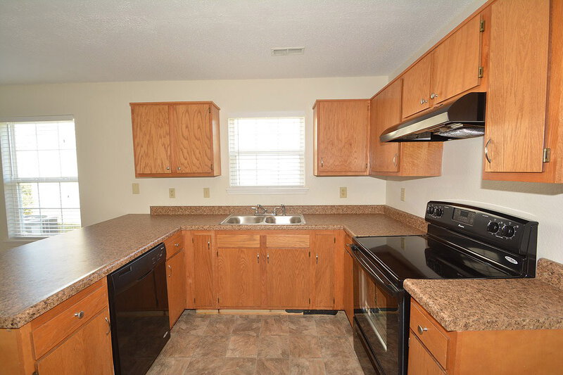 1,760/Mo, 5253 Alameda Rd Indianapolis, IN 46228 Kitchen View 2