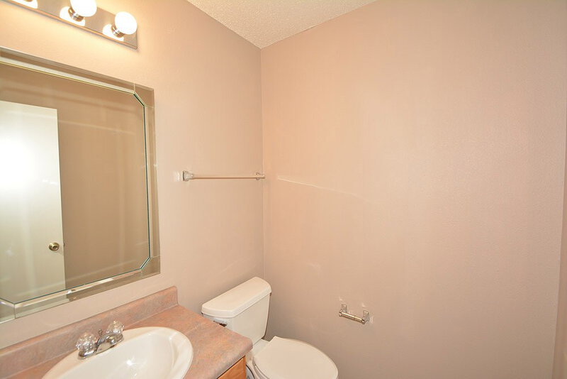 1,730/Mo, 12233 Weathervane Dr Noblesville, IN 46060 Bathroom View