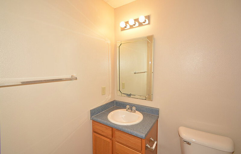 1,730/Mo, 12233 Weathervane Dr Noblesville, IN 46060 Bathroom View 2
