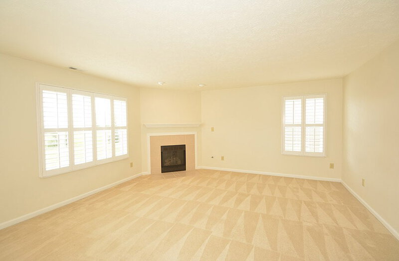 1,740/Mo, 3257 Monterey Dr Whiteland, IN 46184 Great Room View 3