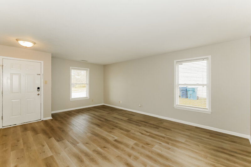 1,850/Mo, 10121 Cumberland Pointe Blvd Noblesville, IN 46060 Living Room View 2