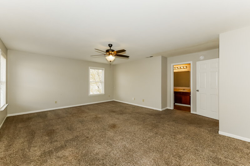 1,850/Mo, 10121 Cumberland Pointe Blvd Noblesville, IN 46060 Main Bedroom View 2