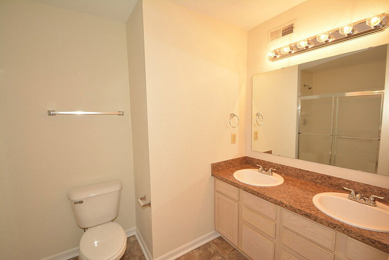 1,990/Mo, 12200 Doncaster Ct Fishers, IN 46037 Master Bathroom View