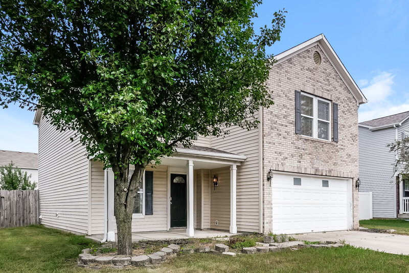 1,900/Mo, 10226 Homestead Dr Brownsburg, IN 46112 Front View