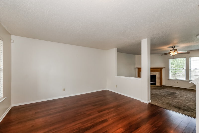 1,900/Mo, 10226 Homestead Dr Brownsburg, IN 46112 Living Room View