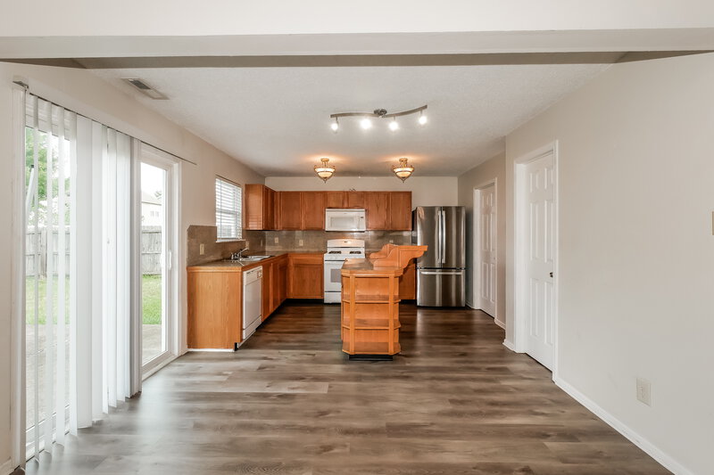 1,900/Mo, 10226 Homestead Dr Brownsburg, IN 46112 Dining Room View