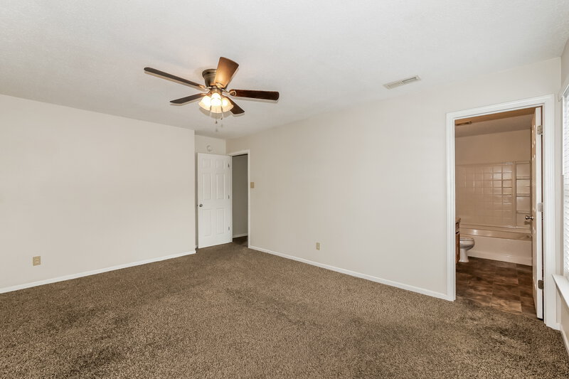 1,900/Mo, 10226 Homestead Dr Brownsburg, IN 46112 Main Bedroom View 2