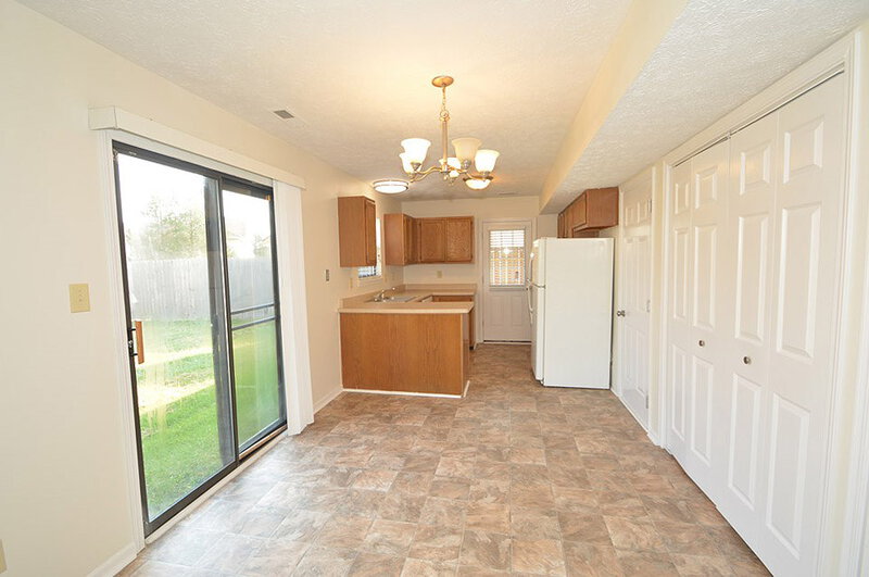 1,620/Mo, 6784 Dunsany Ln Indianapolis, IN 46254 Breakfast Area View