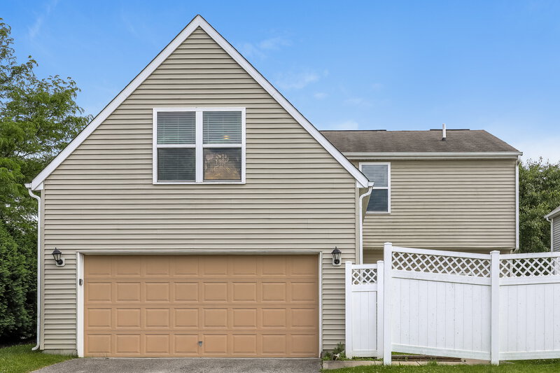 2,085/Mo, 13172 S Elster Way Fishers, IN 46037 Rear View
