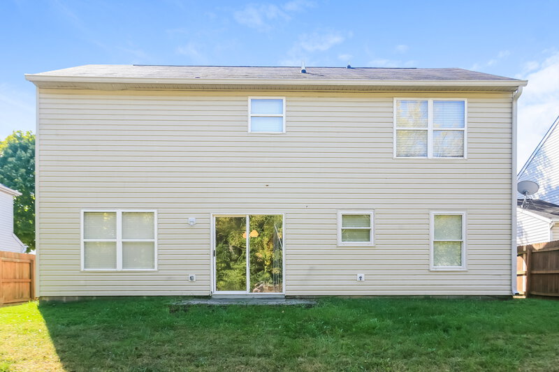 2,060/Mo, 3146 Crestwell Dr Indianapolis, IN 46268 Rear View