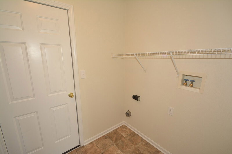 1,650/Mo, 15462 Ten Point Dr Noblesville, IN 46060 Laundry View