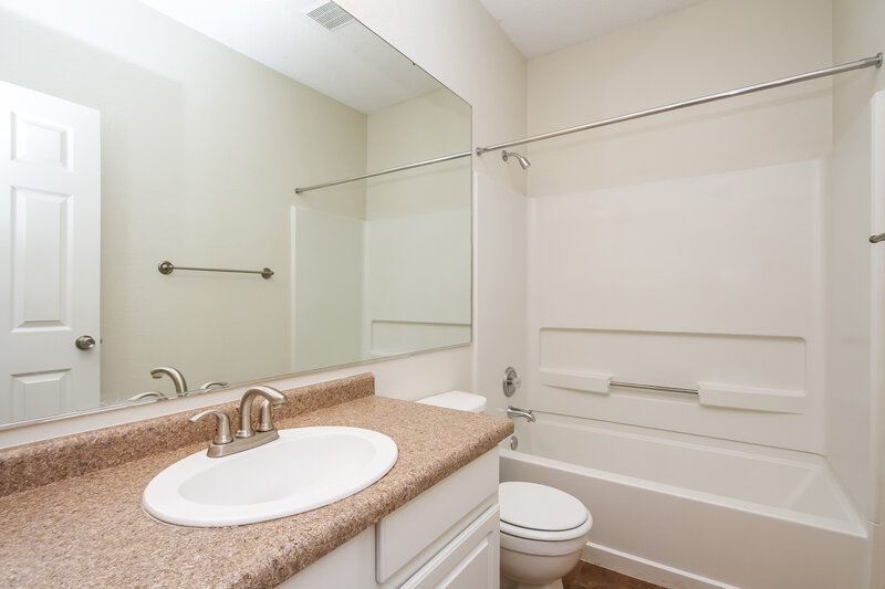 1,660/Mo, 12258 Wolf Run Rd Noblesville, IN 46060 Master Bathroom View