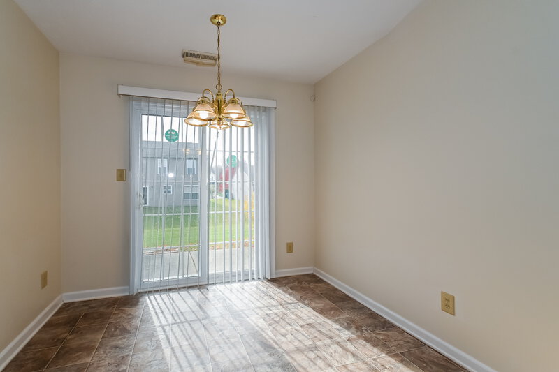 1,695/Mo, 7847 Cole Wood Blvd Indianapolis, IN 46239 Breakfast Nook View