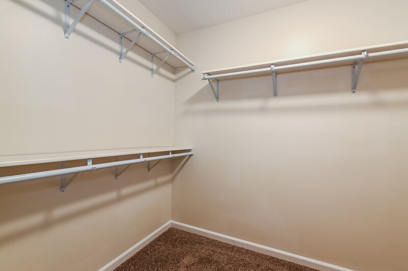 1,695/Mo, 7847 Cole Wood Blvd Indianapolis, IN 46239 Walk In Closet View