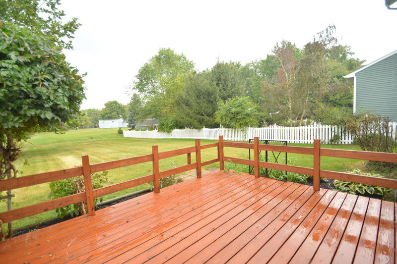 2,090/Mo, 142 Southridge Ln Westfield, IN 46074 Deck View 2