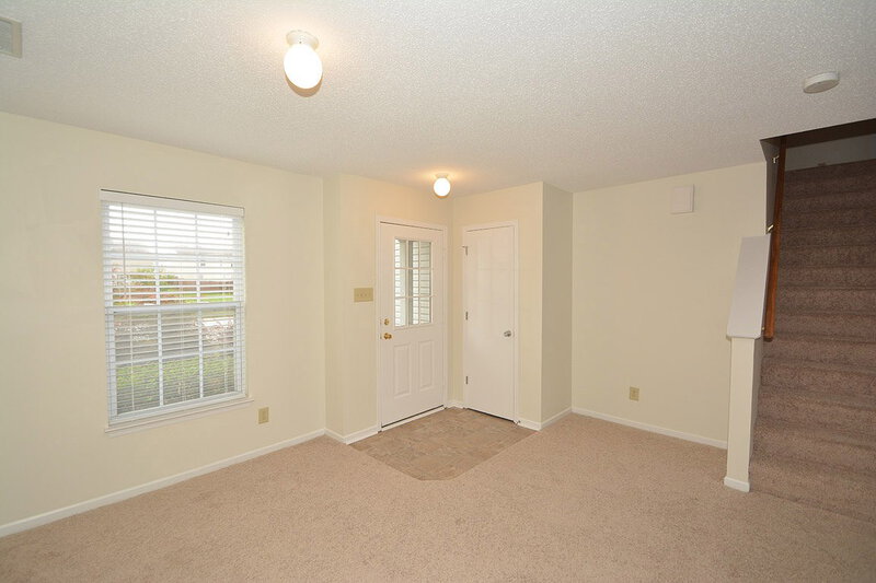 1,700/Mo, 10834 Timothy Ln Indianapolis, IN 46231 Living Room View 2
