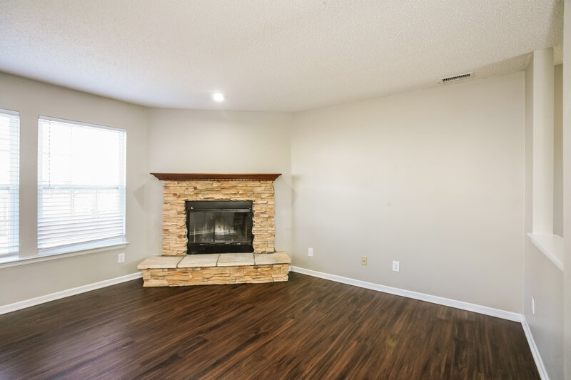 2,065/Mo, 10834 Timothy Ln Indianapolis, IN 46231 Living Room View