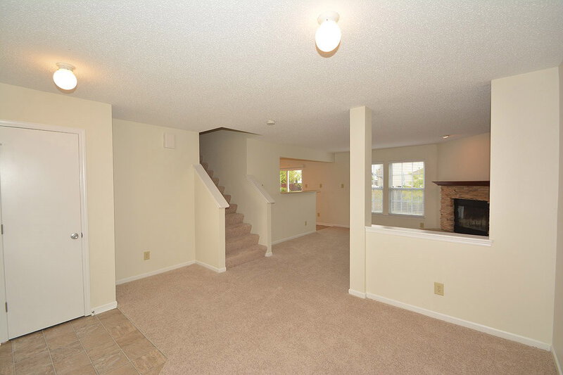 1,700/Mo, 10834 Timothy Ln Indianapolis, IN 46231 Living Room View 3