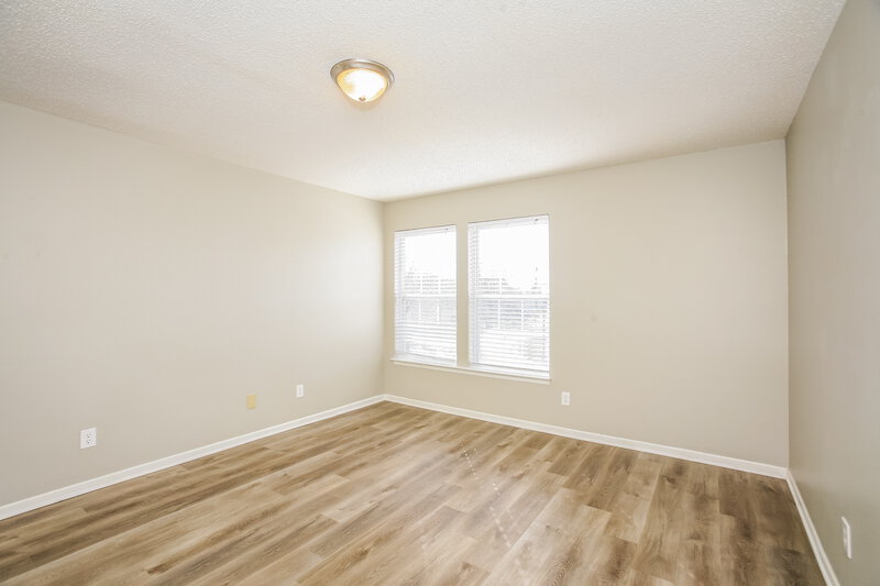 2,065/Mo, 10834 Timothy Ln Indianapolis, IN 46231 Main Bedroom View 2