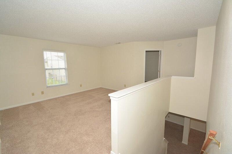 1,700/Mo, 10834 Timothy Ln Indianapolis, IN 46231 Loft View 3