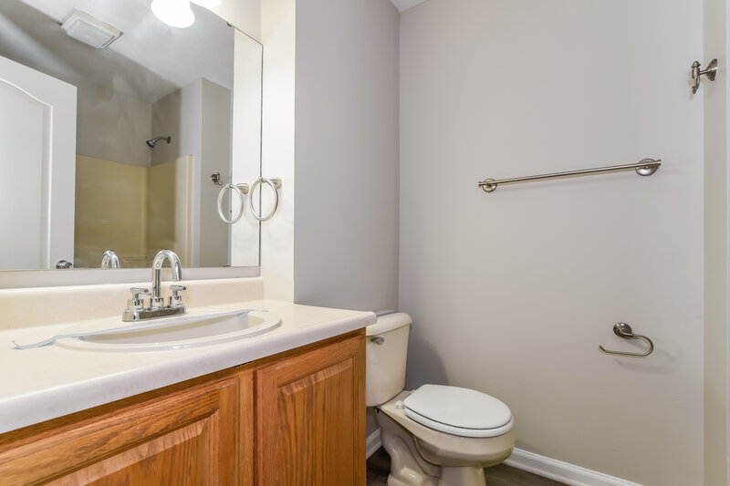 2,020/Mo, 5957 Oakcrest Dr Indianapolis, IN 46237 Powder Room View