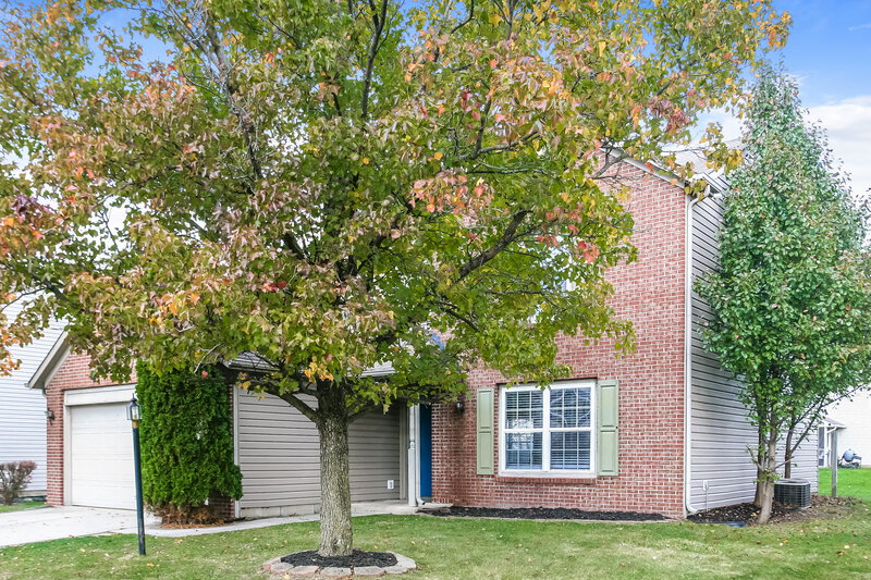 1,915/Mo, 1684 Creekside Dr Brownsburg, IN 46112 Front View