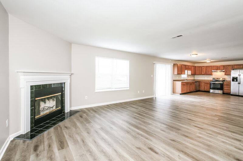 1,915/Mo, 1684 Creekside Dr Brownsburg, IN 46112 Living Room View