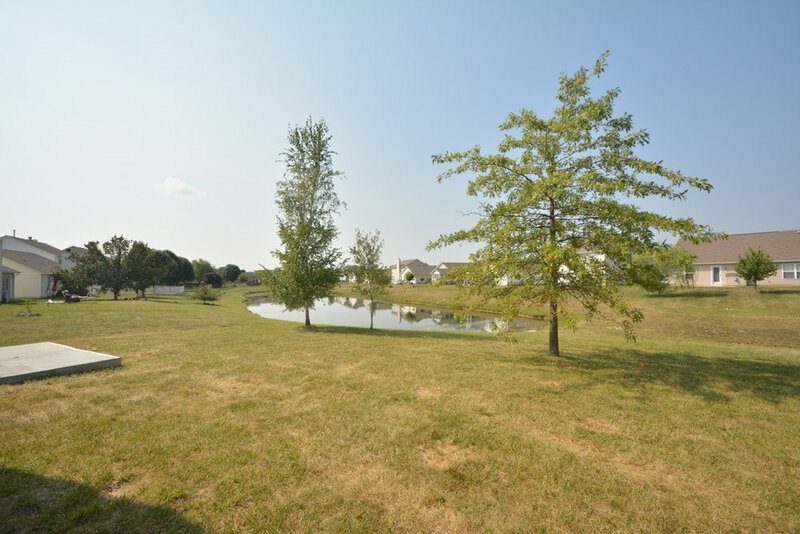 1,605/Mo, 5550 Wood Hollow Dr Indianapolis, IN 46239 Yard View 2