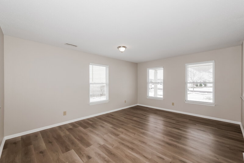 2,575/Mo, 5636 N Littleton Dr McCordsville, IN 46055 Living Room View