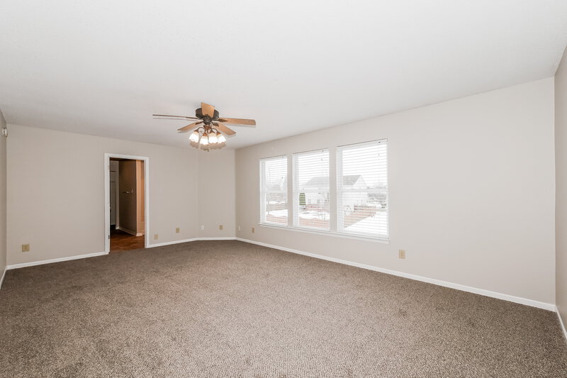 2,575/Mo, 5636 N Littleton Dr McCordsville, IN 46055 Main Bedroom View 2