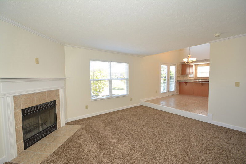 2,150/Mo, 13019 Quarterback Ln Fishers, IN 46037 Family Room View 3