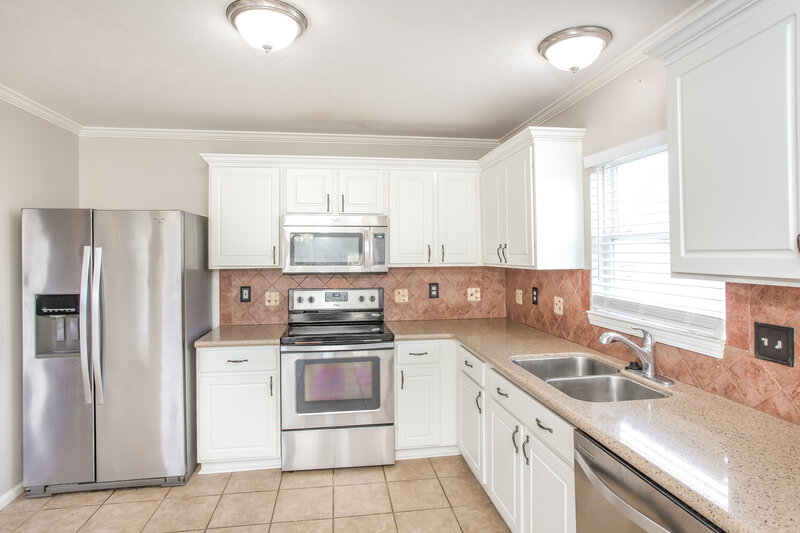 2,505/Mo, 11940 Jesterwood Dr Fishers, IN 46037 Kitchen View