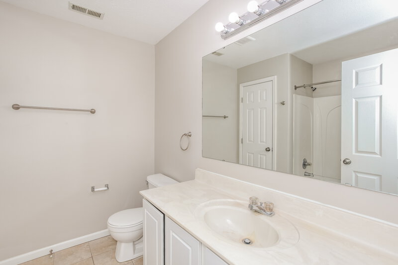 2,505/Mo, 11940 Jesterwood Dr Fishers, IN 46037 Main Bathroom View